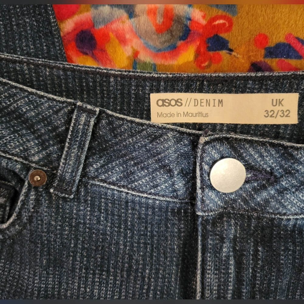 SALE!! ASOS Straight Leg Jeans With Frayed Hem, Slight Stretch, Midrise, Size 12 - Picture 7 of 9